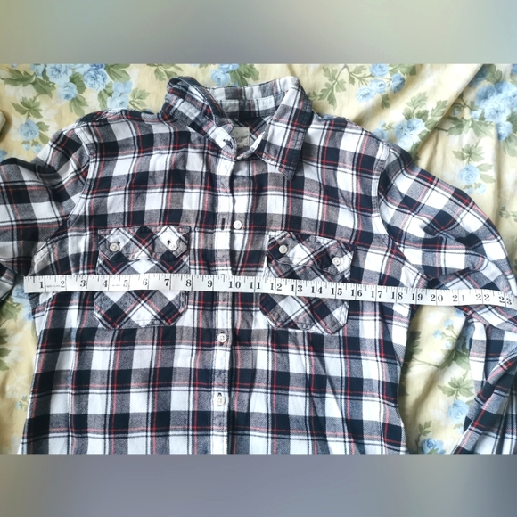 Levi's plaid Button up shirt - Picture 4 of 7